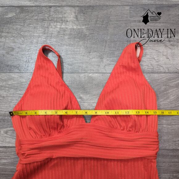 Cupshe Textured V Neck One Piece Swimsuit Size XL - Picture 5 of 7